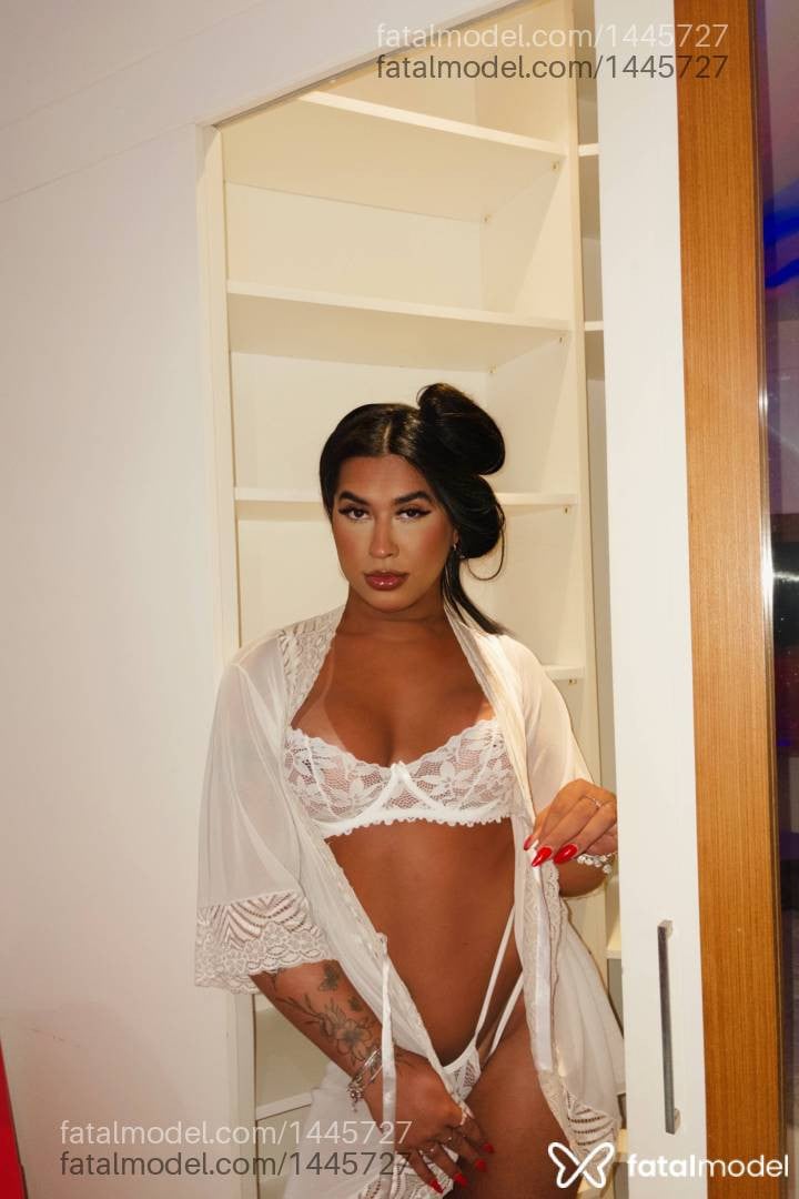 Acompanhante mulher trans morena (o) de olhos castanhos em Macaé Acompanhante mulher trans morena (o) de olhos castanhos em Macaé - TAYNÁ