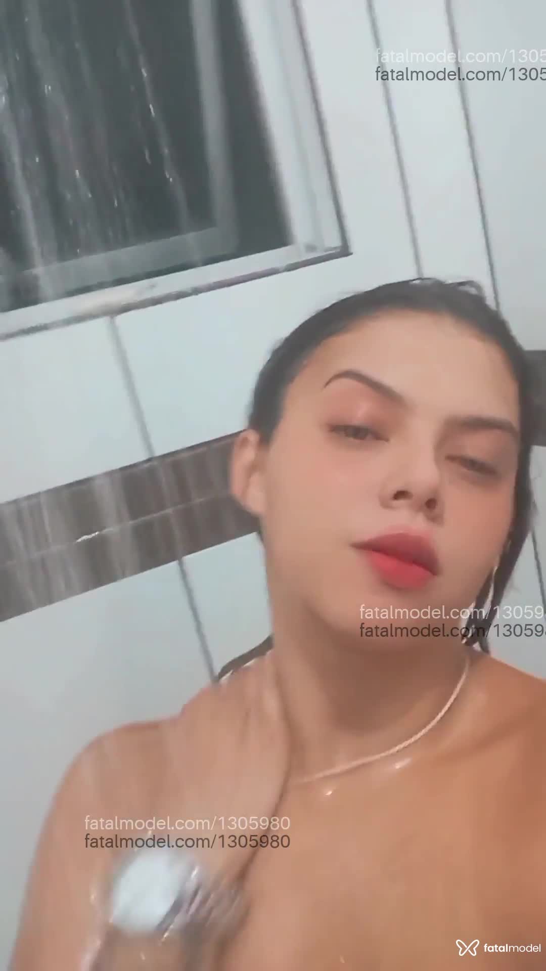 Acompanhante mulher morena (o) de olhos castanhos em Guaratuba - Samara