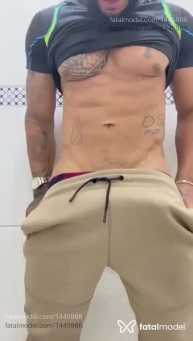 Acompanhante homem morena (o) de olhos pretos em Goiânia - Otávio