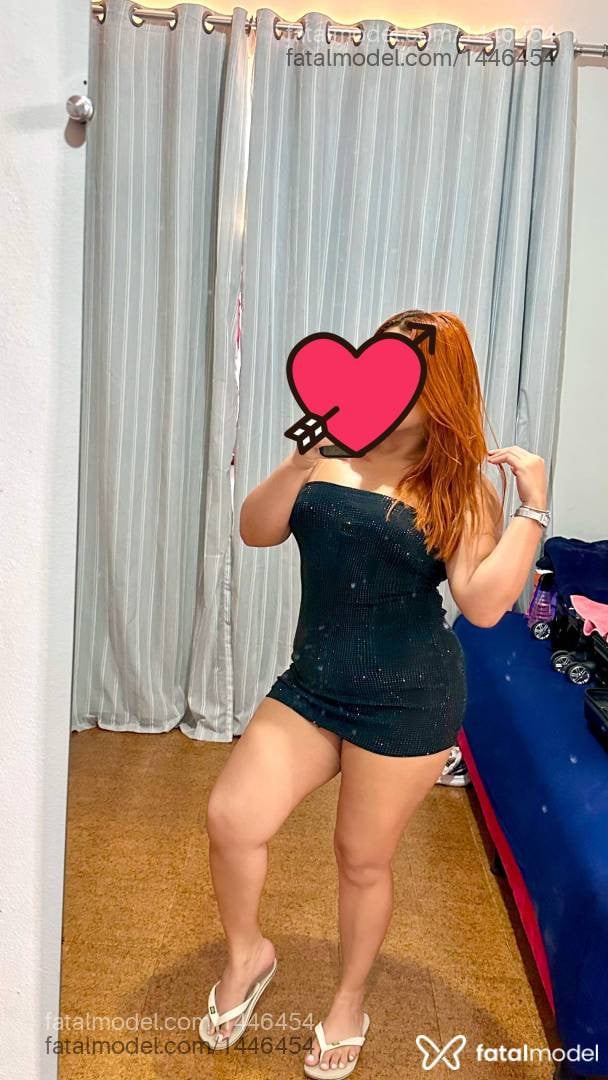 Acompanhante mulher com cabelo castanho de olhos mel - Monique Avillar