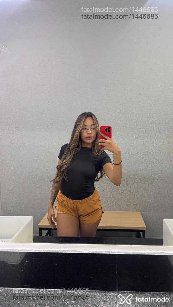 Acompanhante mulher morena (o) de olhos castanhos - Bianca Lira