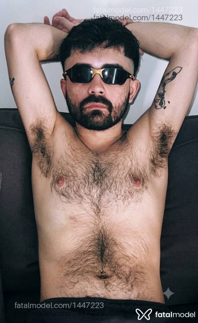 Acompanhante homem morena (o) de olhos castanhos - Bentinho