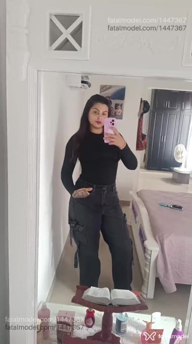 Acompanhante mulher com cabelo castanho de olhos castanhos em Presidente Prudente - Colombianita