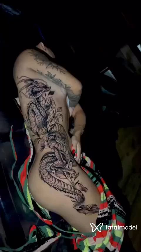 Acompanhante mulher com cabelo castanho de olhos castanhos - Camila Liz