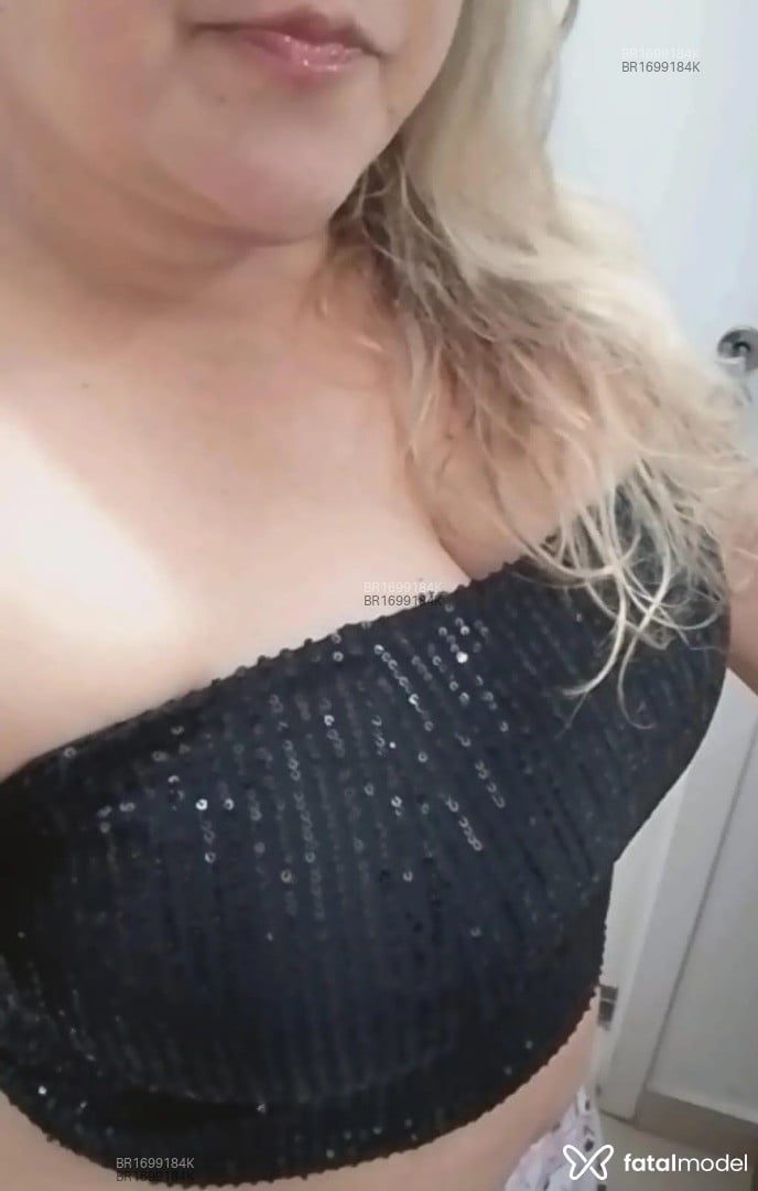 Acompanhante mulher loira (o) de olhos castanhos em Canoas - Lisiane Lopes