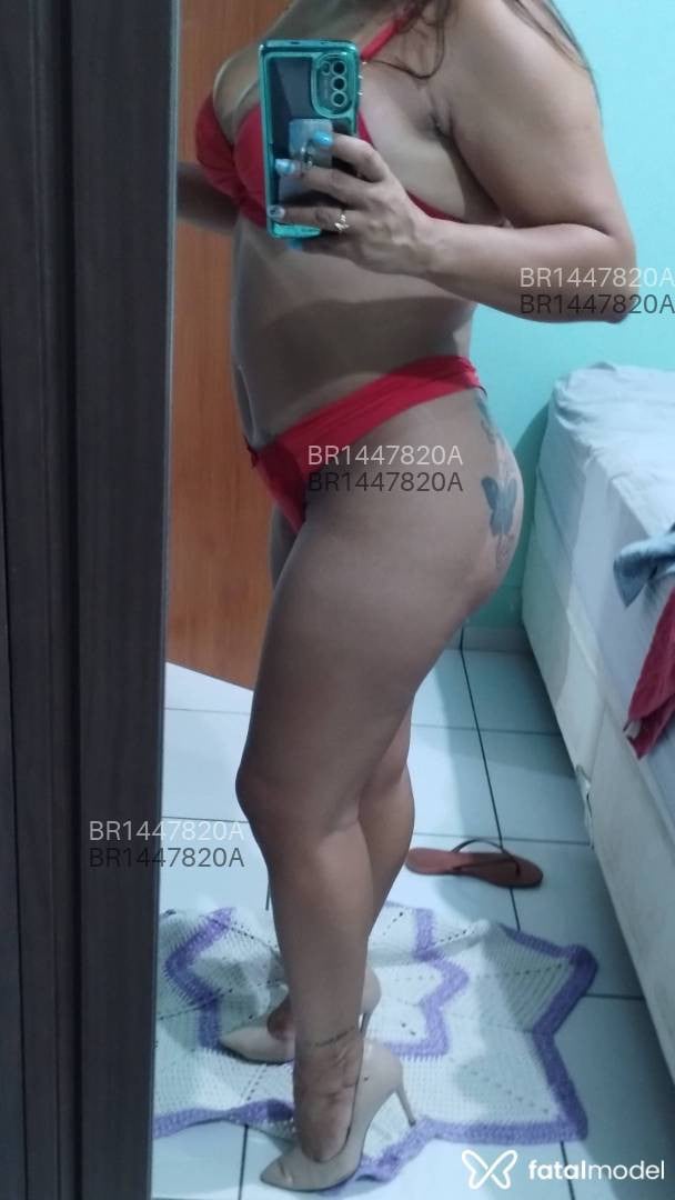 Acompanhante mulher com cabelo castanho de olhos castanhos - Joyce morena Acompanhante mulher com cabelo castanho de olhos castanhos - Joyce morena