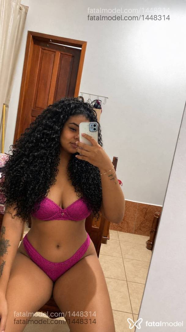 Acompanhante mulher morena (o) de olhos mel em Ariquemes - Morena Acreana