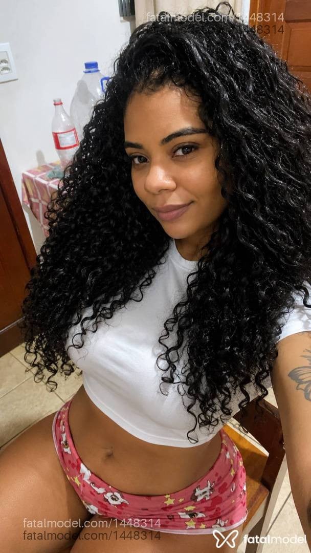 Acompanhante mulher morena (o) de olhos mel em Ariquemes - Morena Acreana