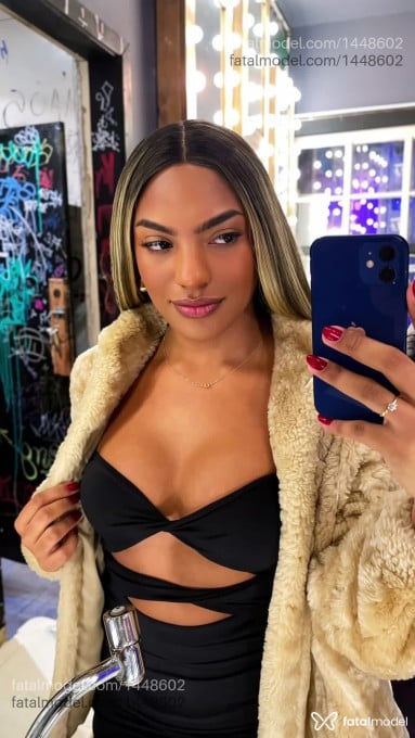 Acompanhante mulher trans morena (o) de olhos castanhos em Porto Alegre - Meghan menezes