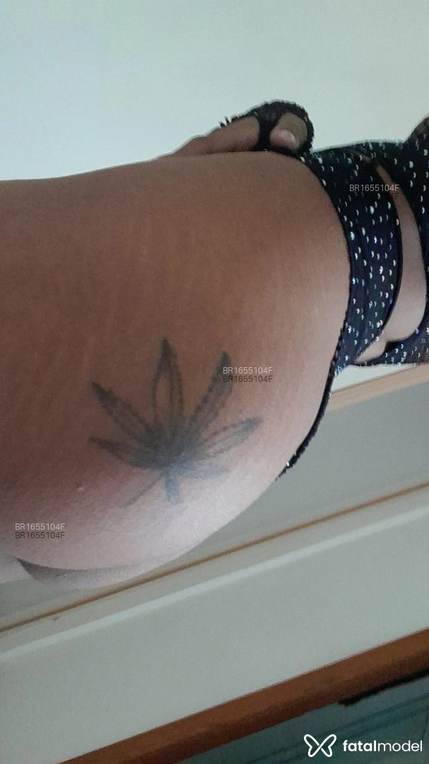 Acompanhante mulher morena (o) de olhos pretos em Imbuia Acompanhante mulher morena (o) de olhos pretos em Imbuia - Madu