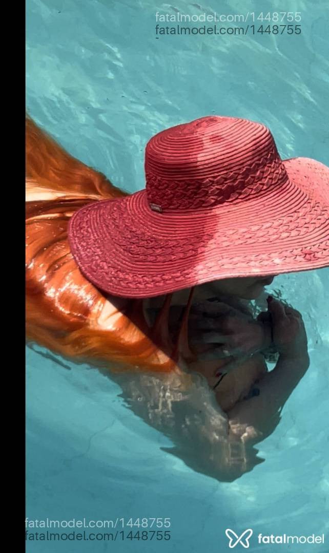 Acompanhante mulher ruiva (o) de olhos azuis - Imola Acompanhante mulher ruiva (o) de olhos azuis - Imola