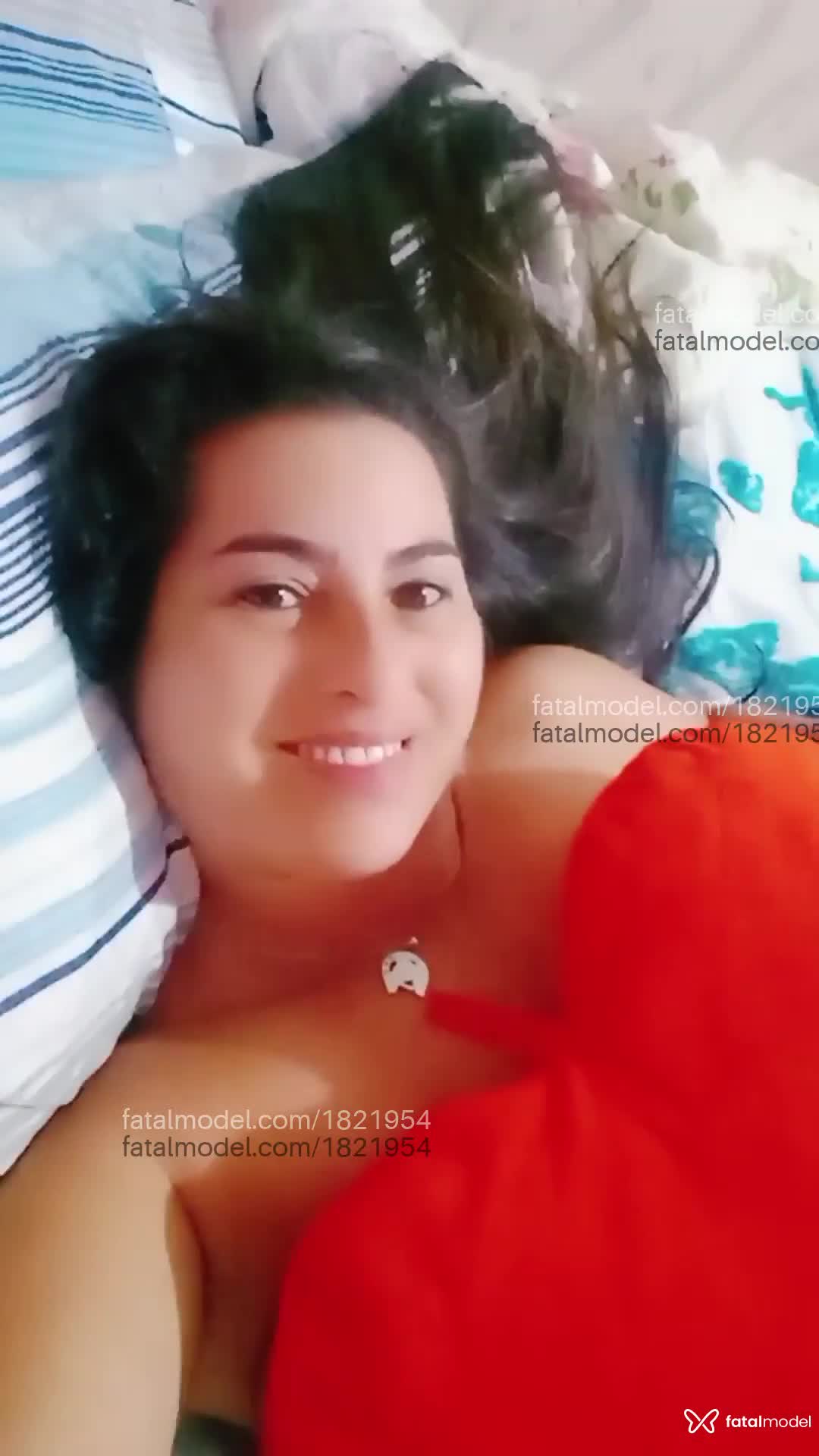 Acompanhante mulher com cabelo castanho de olhos mel em Salto do Lontra - Paula