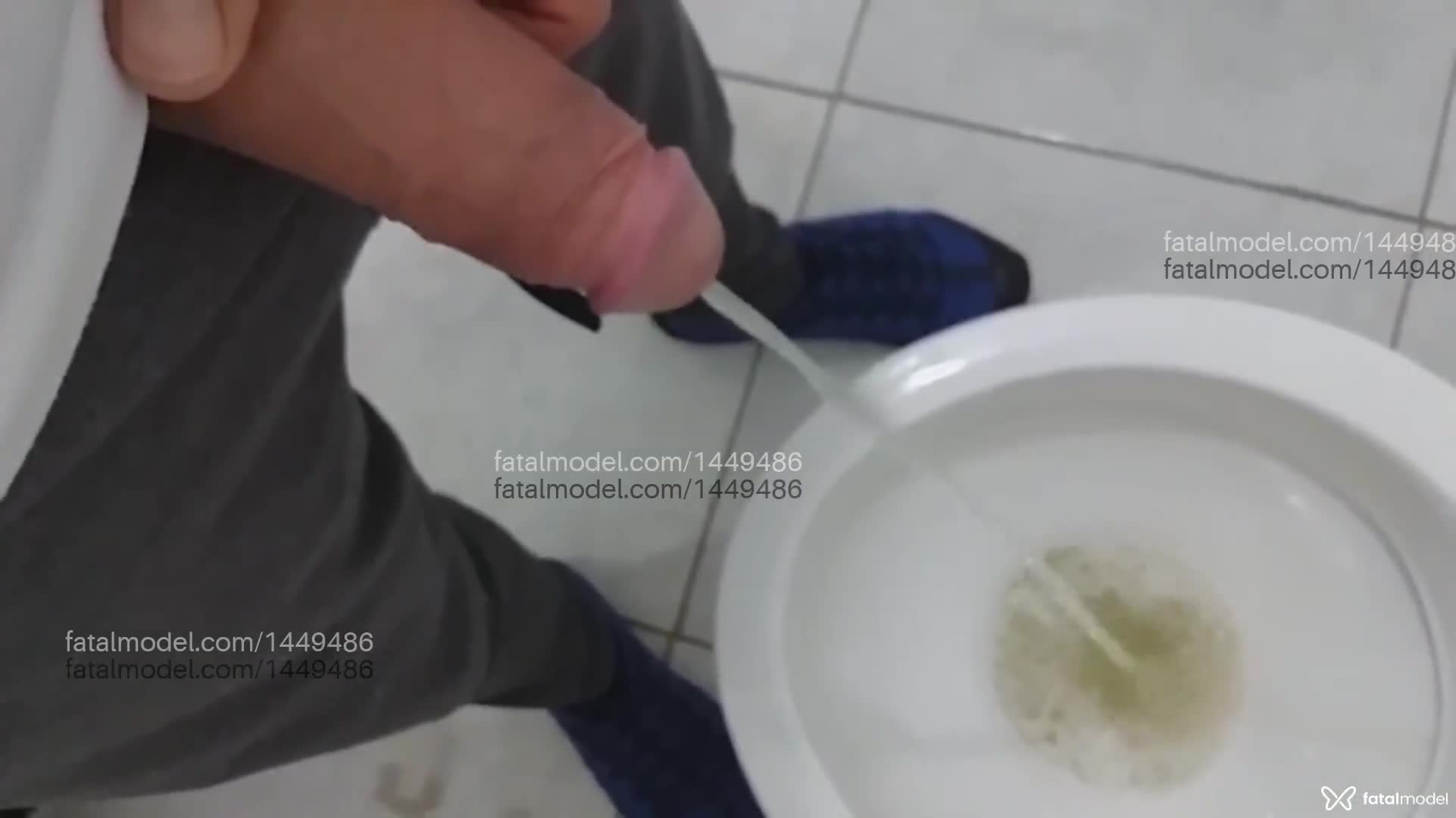 Acompanhante homem sem cabelo de olhos castanhos em Ubatuba - Jorge