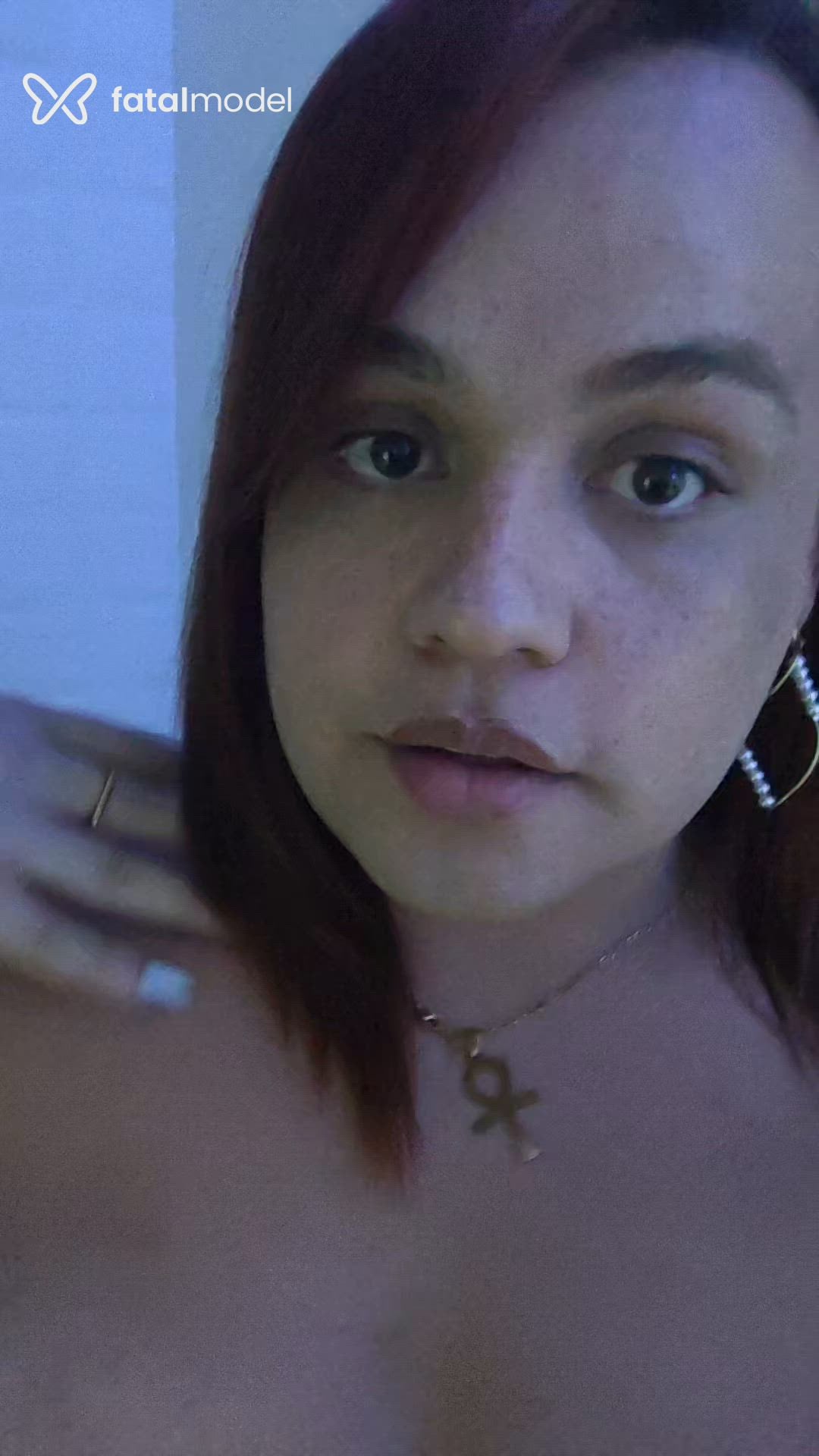 Acompanhante mulher trans com cabelo castanho de olhos mel - Lascivia