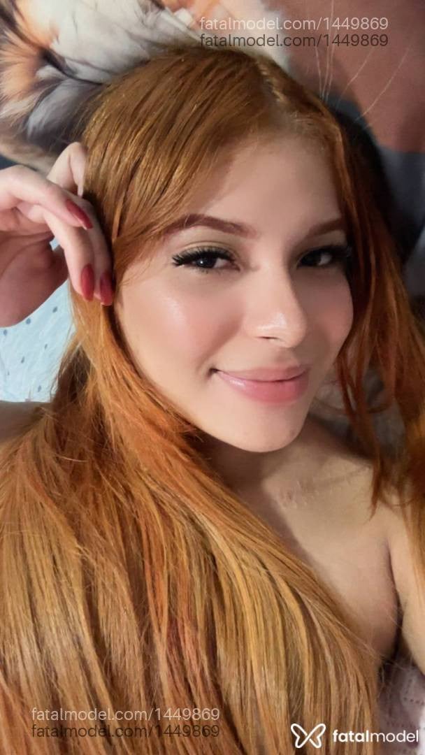 Acompanhante mulher ruiva (o) de olhos castanhos - Kimberly Martinez
