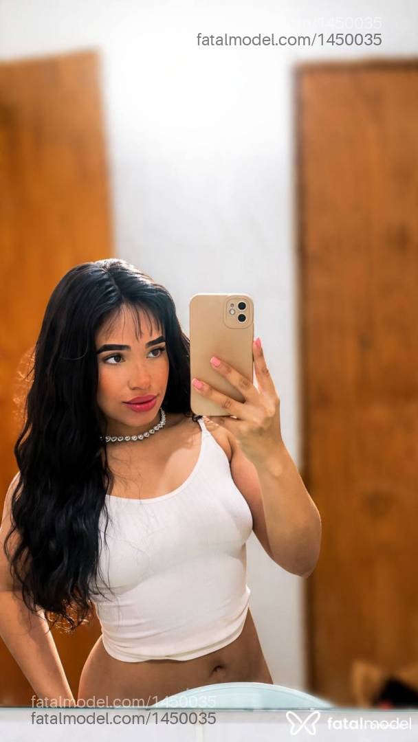 Acompanhante mulher com cabelo castanho de olhos castanhos - Marcelly