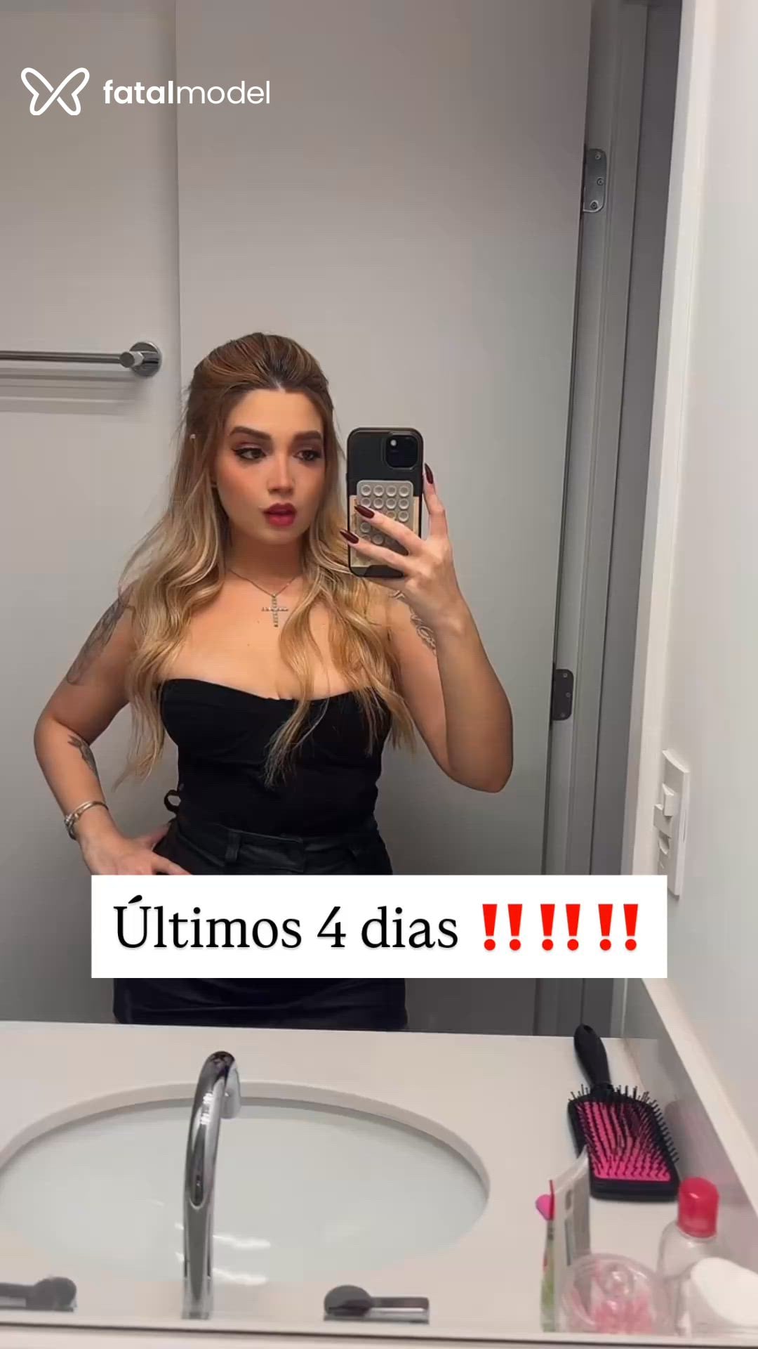 Acompanhante mulher loira (o) de olhos castanhos em São Paulo Acompanhante mulher loira (o) de olhos castanhos em São Paulo - Natasha
