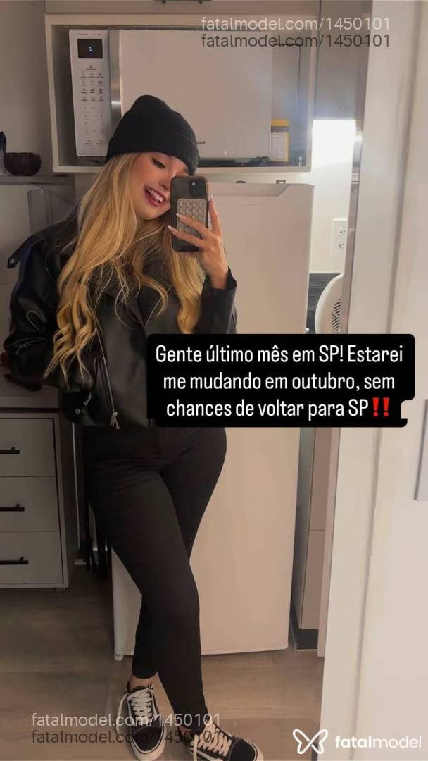 Acompanhante mulher loira (o) de olhos castanhos - Natasha