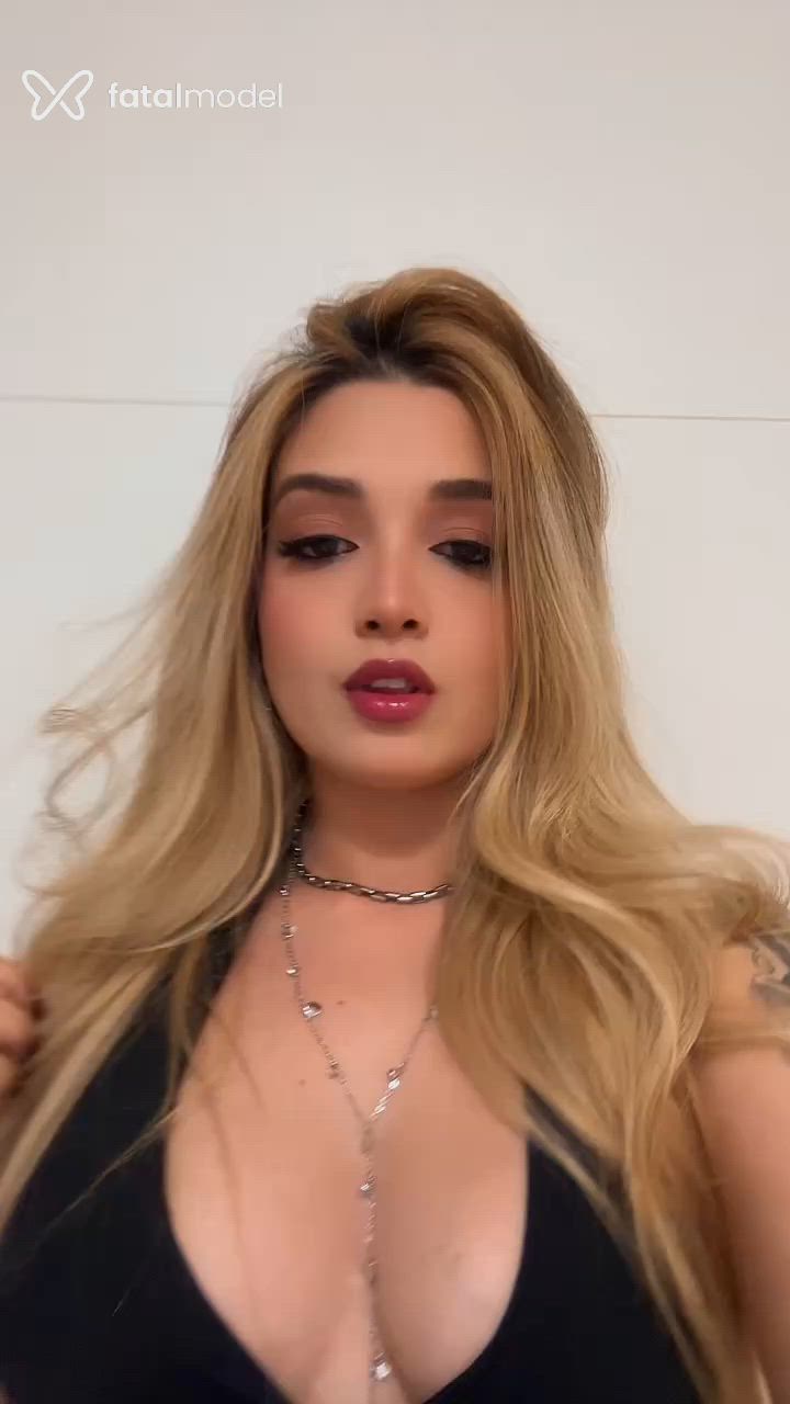 Acompanhante mulher loira (o) de olhos castanhos em São Paulo Acompanhante mulher loira (o) de olhos castanhos em São Paulo - Natasha