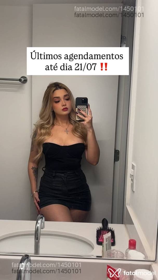 Acompanhante mulher loira (o) de olhos castanhos em São Paulo Acompanhante mulher loira (o) de olhos castanhos em São Paulo - Natasha