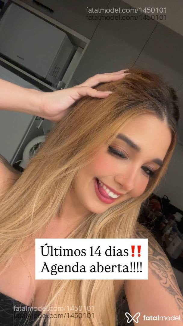 Acompanhante mulher loira (o) de olhos castanhos - Natasha