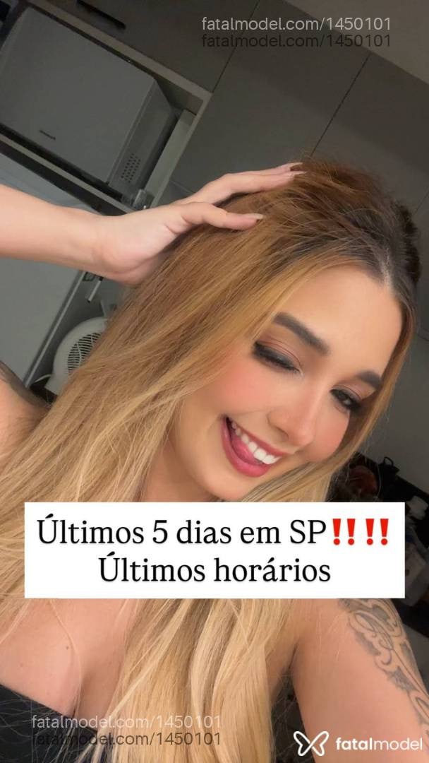 Acompanhante mulher loira (o) de olhos castanhos - Natasha