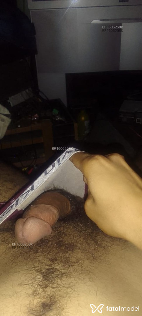 Acompanhante homem com cabelo castanho de olhos castanhos em Petrópolis - Juan cr