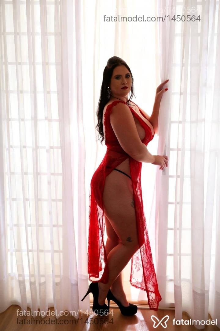 Acompanhante mulher morena (o) de olhos mel - Carol MÃOSdeFADA