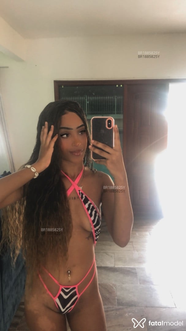 Acompanhante mulher morena (o) de olhos castanhos em Rio de Janeiro - Nicole