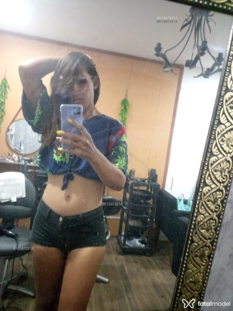 Acompanhante mulher trans com cabelo castanho de olhos castanhos em Virtual Acompanhante mulher trans com cabelo castanho de olhos castanhos em Virtual - Anitta nicolly