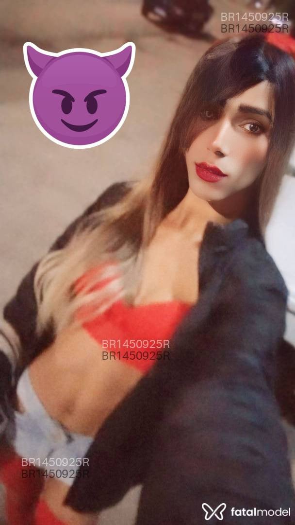 Acompanhante travesti loira (o) de olhos castanhos em Jaguarão - Alice Ribeiro
