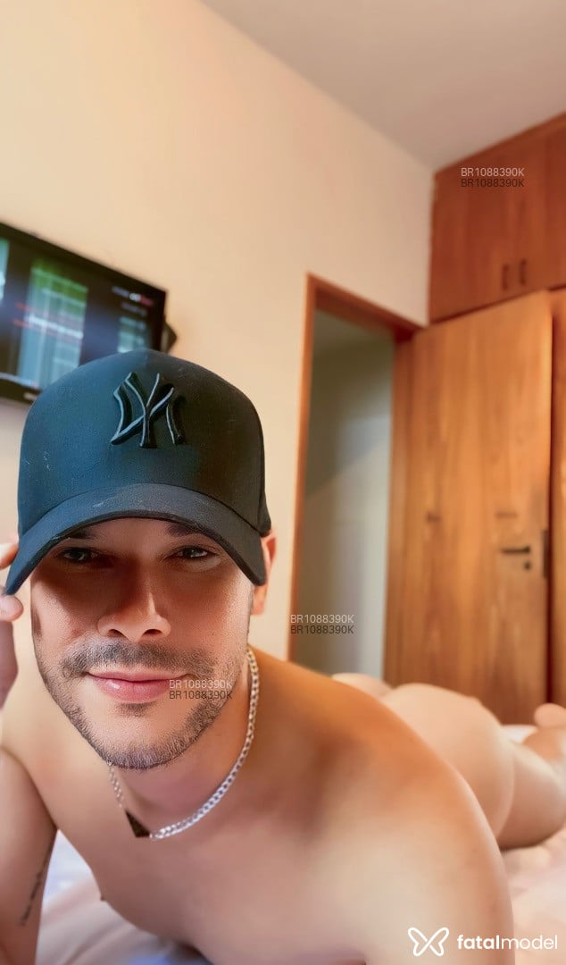 Acompanhante homem morena (o) de olhos castanhos em Macaé - Felipe Mineiro