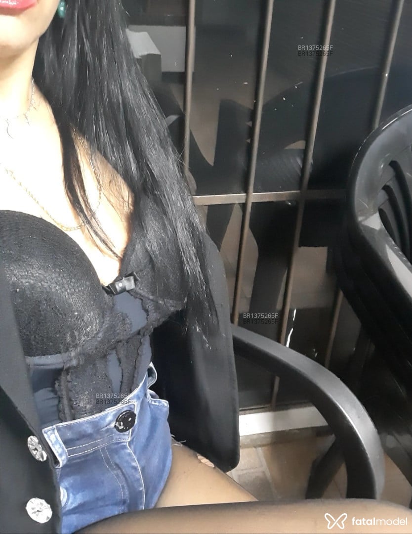 Acompanhante mulher morena (o) de olhos castanhos em Capão da Canoa - Naka