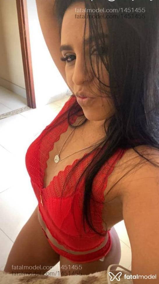 Acompanhante mulher com cabelo castanho de olhos pretos em Petrópolis - Priscila Ferrari