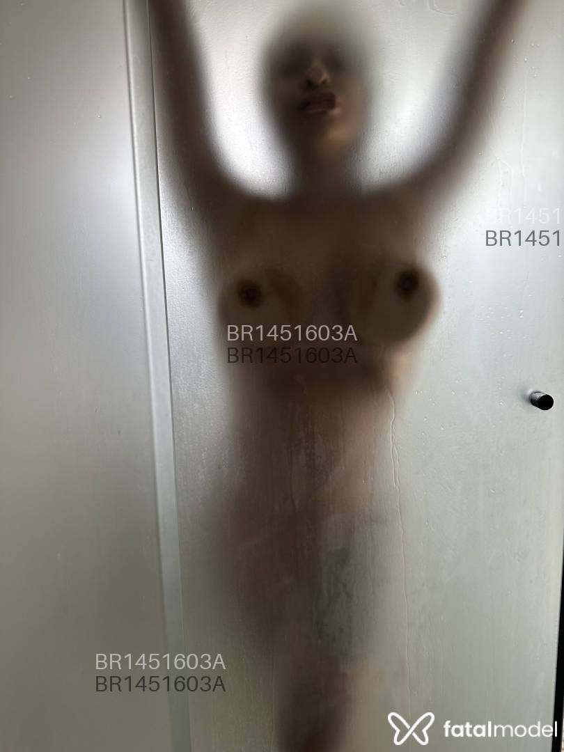 Acompanhante mulher loira (o) de olhos mel em Itajaí - Mel Mayer