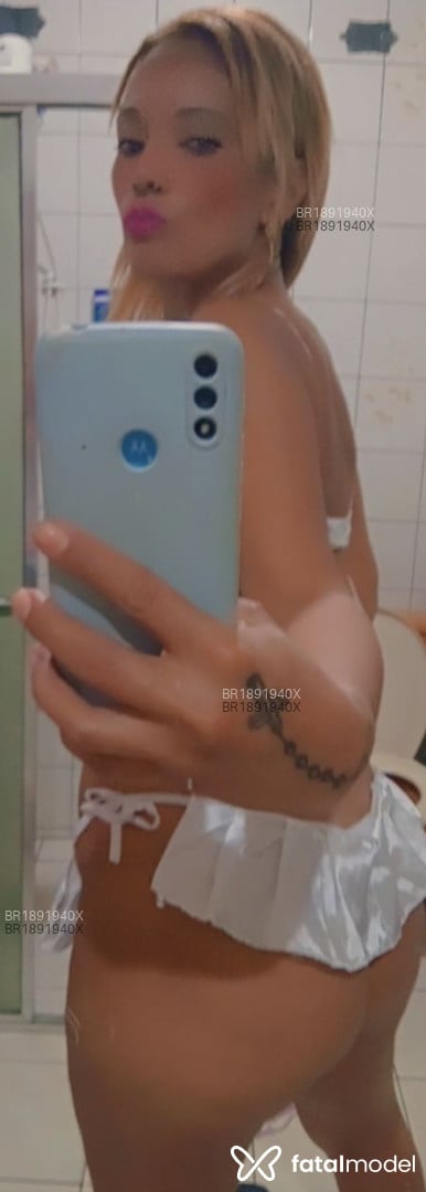 Acompanhante mulher loira (o) de olhos castanhos - Jeniffer Acompanhante mulher loira (o) de olhos castanhos - Jeniffer