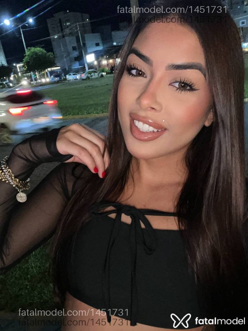 Acompanhante mulher com cabelo castanho de olhos castanhos em Rondonópolis - Bárbara