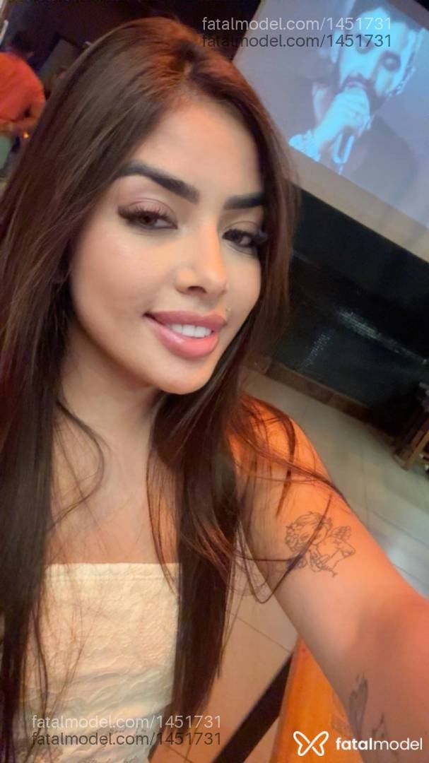 Acompanhante mulher com cabelo castanho de olhos castanhos em Rondonópolis - Bárbara
