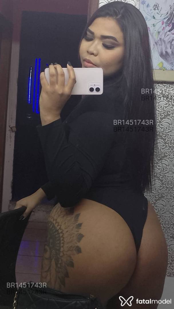 Acompanhante mulher com cabelo castanho de olhos castanhos em Joinville - Pérola Lins