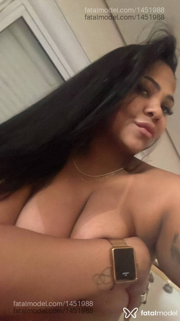 Acompanhante mulher com cabelo castanho de olhos castanhos - Sarah Morena