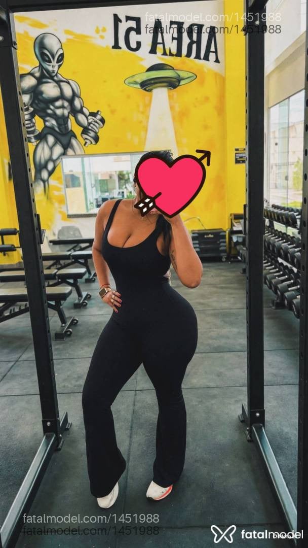 Acompanhante mulher com cabelo castanho de olhos castanhos - Sarah Morena