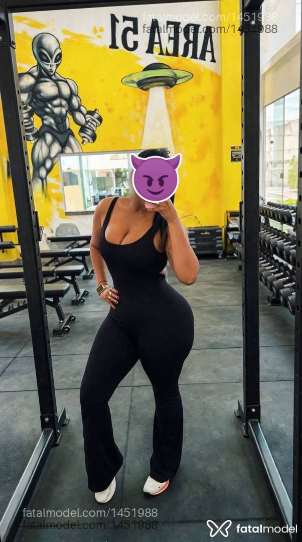 Acompanhante mulher com cabelo castanho de olhos castanhos - Sarah Morena