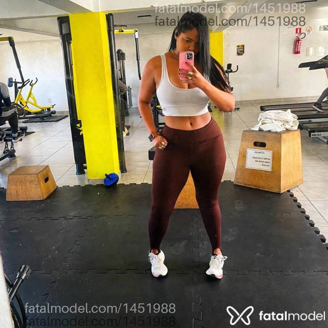 Acompanhante mulher com cabelo castanho de olhos castanhos - Sarah Morena