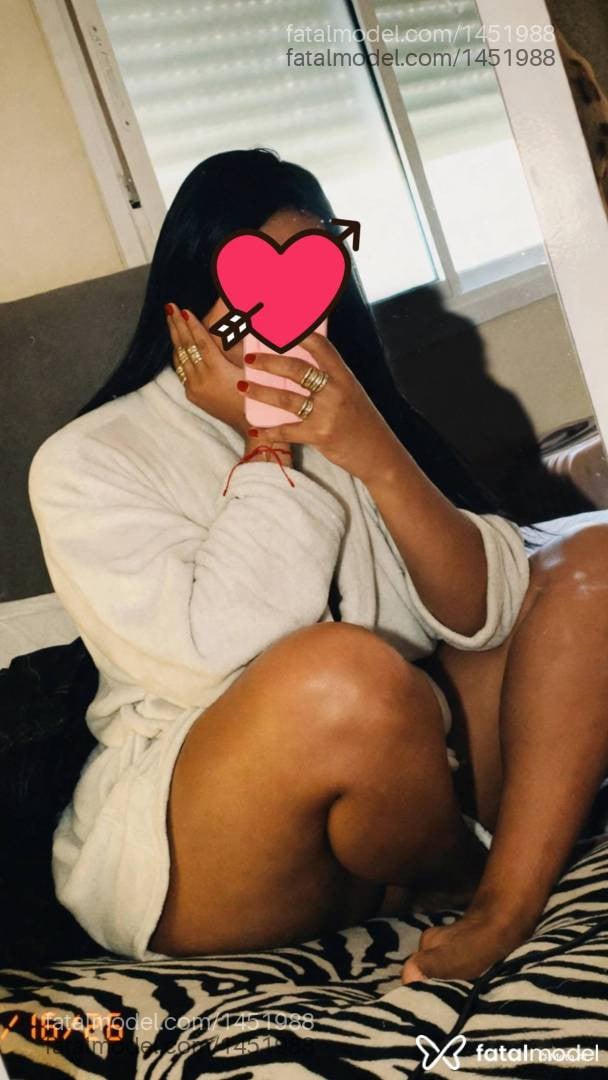 Acompanhante mulher com cabelo castanho de olhos castanhos - Sarah Morena