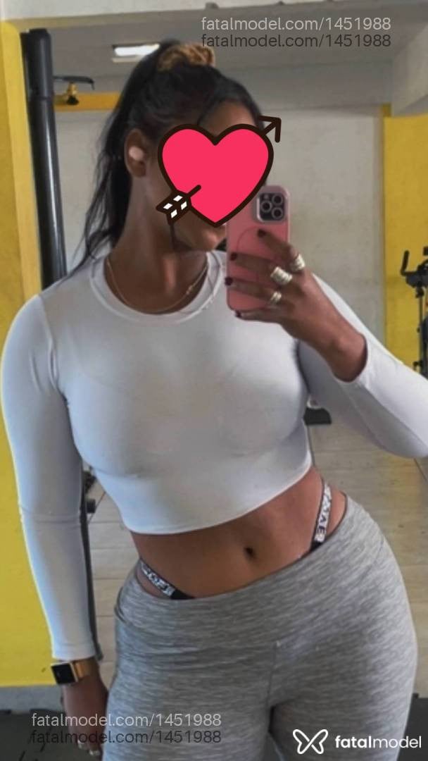 Acompanhante mulher com cabelo castanho de olhos castanhos em Bagé Acompanhante mulher com cabelo castanho de olhos castanhos em Bagé - Sarah Morena