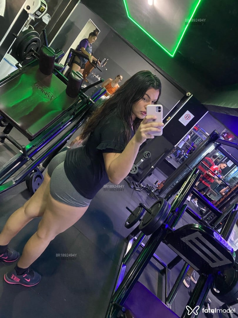 Acompanhante mulher trans loira (o) de olhos mel em Rio de Janeiro - Mia Fortunatto