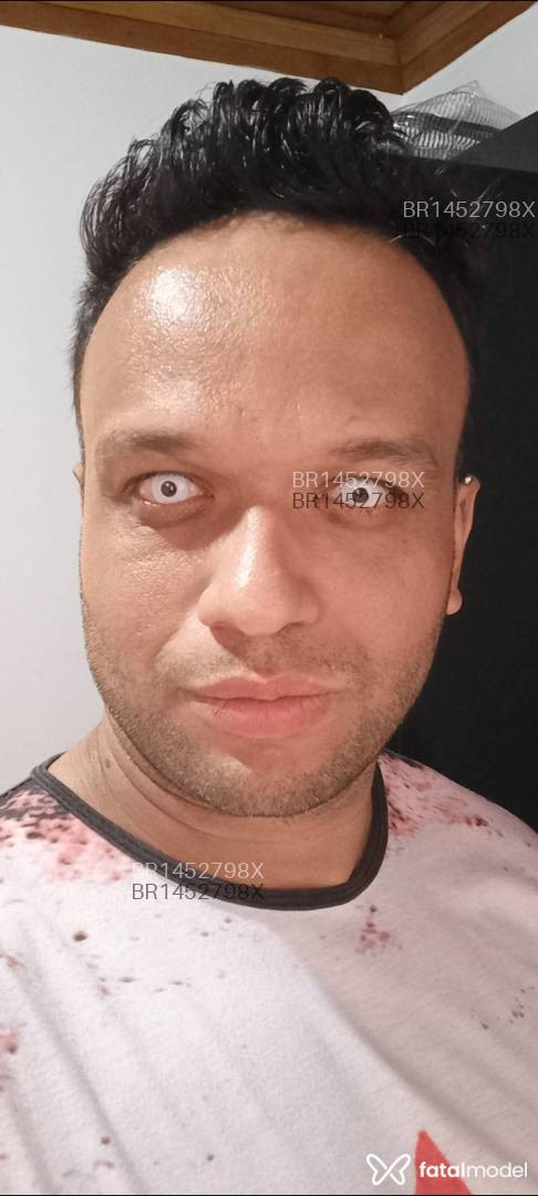 Acompanhante homem com cabelo castanho de olhos castanhos em Taubaté - Lipelipe