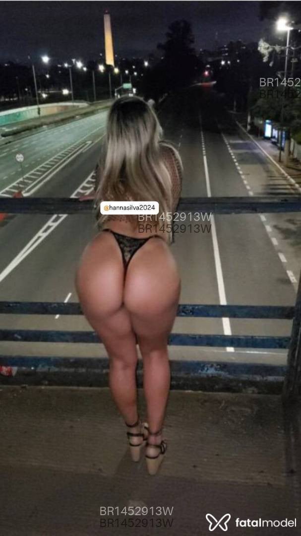 Acompanhante mulher loira (o) de olhos castanhos - Lorrany