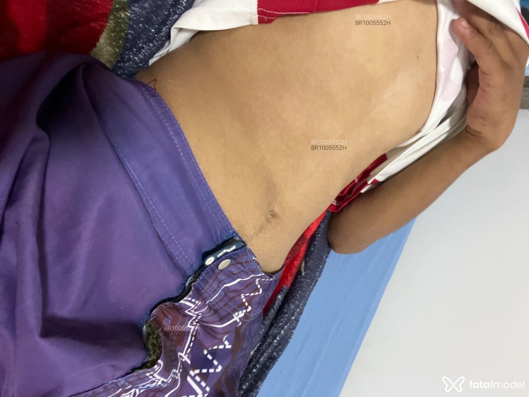 Acompanhante homem morena (o) de olhos castanhos em Cascavel - JVitor