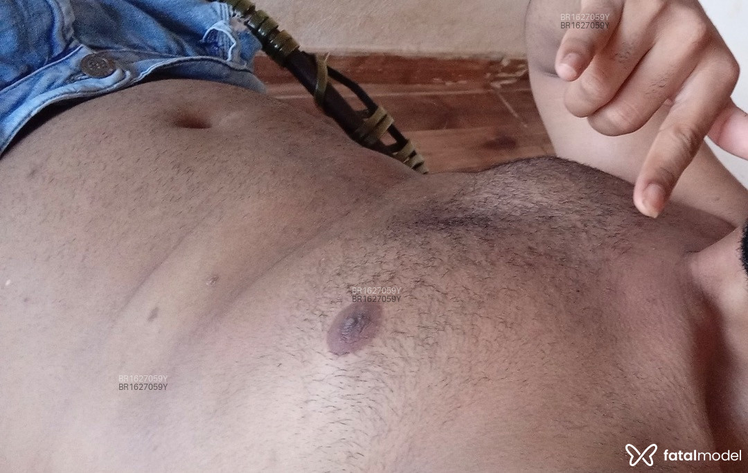 Acompanhante homem morena (o) de olhos castanhos em Iturama Acompanhante homem morena (o) de olhos castanhos em Iturama - Satisfação